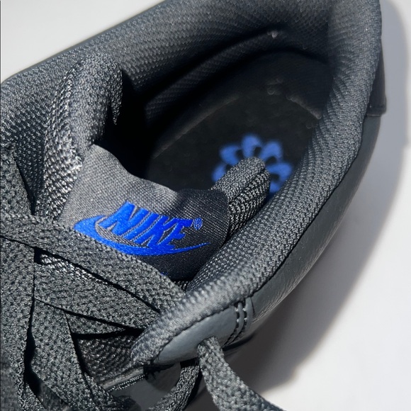 Men’s Nike Court Vision Mid Sneakers - Picture 4 of 11